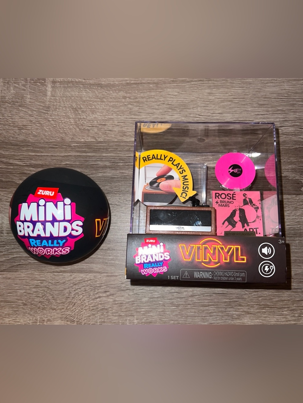 NEW Mini Brands Really Works Vinyl Player With Mystery Vinyl Bundle